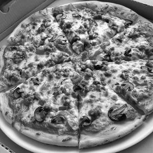 Smokey Tandoori Chicken Pizza