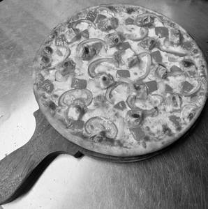 Smokey Tandoori Paneer Pizza