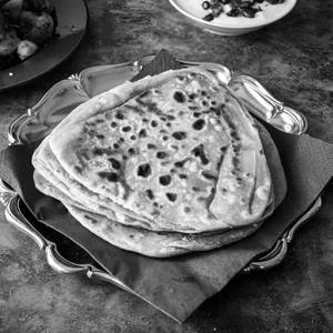 Triangle paratha
