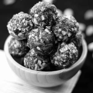Special Dry Fruits Laddu