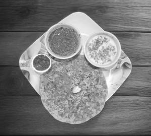 Masala onion paratha [1 piece]
