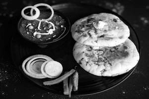 Green Peas Masala Kulche