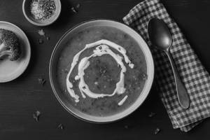 Detoxifying Spinach And Broccoli Soup