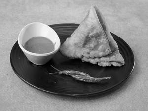 Samosa (2 Pcs) (no Jain Option)