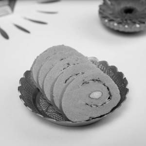 Kaju Orange Cake Roll