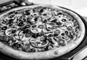 Deluxe Veggie Small Pizza