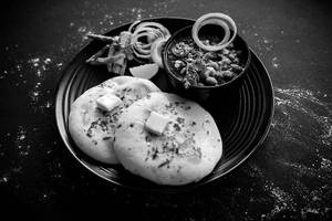Chhole Kulche