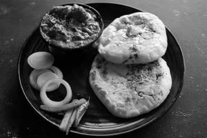 Kadai Chicken Kulche