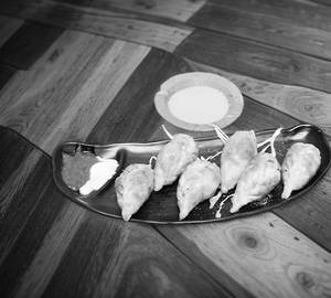 Fried Momos ( 5 Pcs )