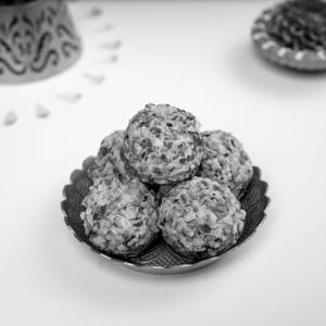 Kaju Pista Laddu