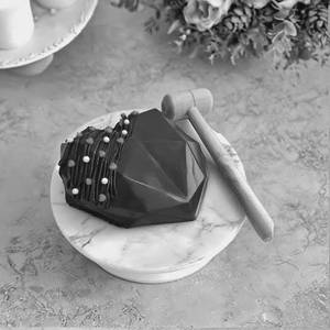 heart shape chocolate pinata cake - 700 gms