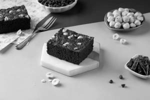 Hazelnut Chocolate Brownie - 1Pc