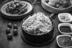 Hakka Noodles [Veg]