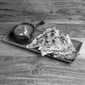 Cheese Naan with Gravy