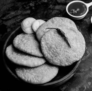 Pyaz Kachori [1 Piece]