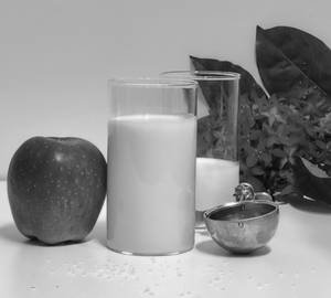 Apple milkshake