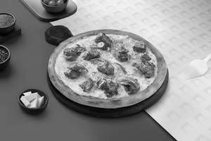 Chicken Tikka & Onion Pizza Mania