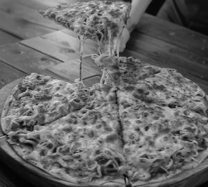 Cheese Maggi Pizza