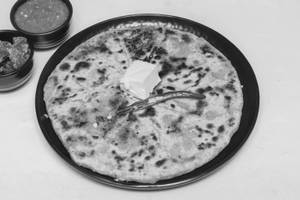 Paneer Pyaaz Paratha