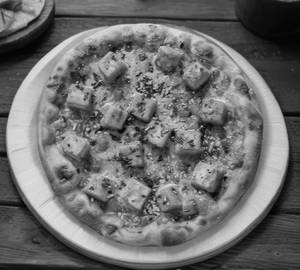 Paneer Makhani Pizza