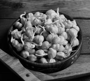 White channa sprouts