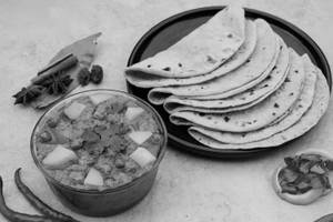 2 Roti+aloo Mutter