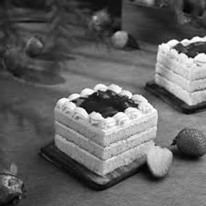 Strawberry pastry
