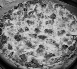 Chicken cheese pizza