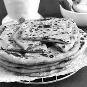 TANDOORI PRANTHA - Paneer