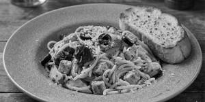 Non-veg Spaghetti Aglio Olio