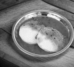 Sambar idli with 2 chutney [3 pieces]