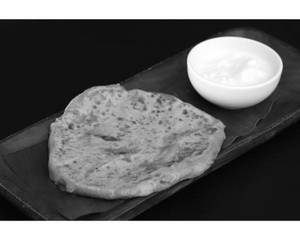 Aloo Paratha With Curd