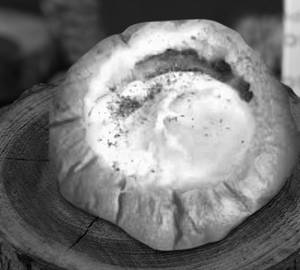 Spicy cheese buns full egg (1pc)
