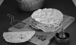 Fried Masala Papad (2 Pcs)