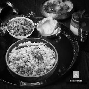 Toor Dal Rice 450 Ml + Veg 250 Ml + Fryums + Pickle