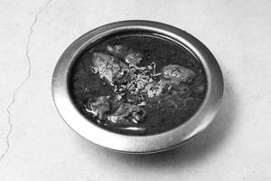 Broiler Chicken Kala Masala Handi