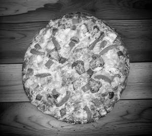 Veg farmhouse pizza [8 inches]