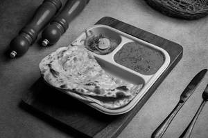 Butter Naan With Dalmakhani