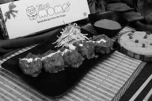 Butter Masala Pan Fried Signature Paneer Momoss (5 Pcs)