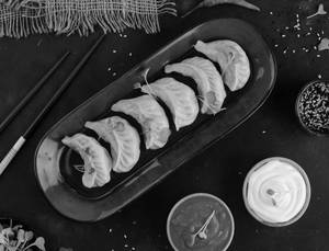 Paneer Stream Momos [ 6 Pieces ]