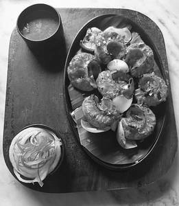 Tandoori Gravy Momos