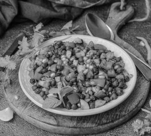 Boiled chana chat 