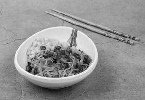 Veg Hot N Spicy [130 Gm]