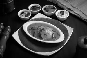 Nei sambar idli (2 pc)