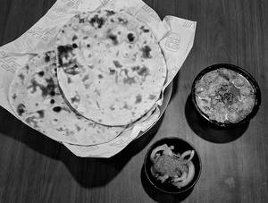 Mini Combo(kadi+3roti+chutney Onion)