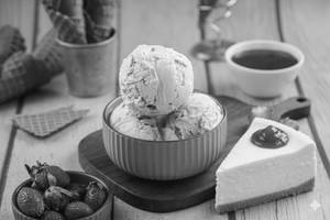 Wimbledon Strawberry Cheesecake Sugar Free Ice Cream