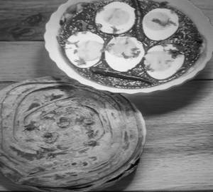 Plain Paratha With Egg Masala