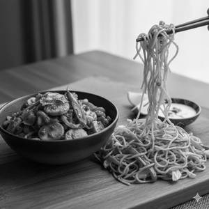 Chilli Mushroom and Veg Noodles