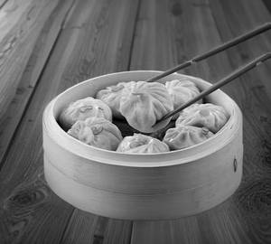 Veg Steamed Momos [8 Pcs]