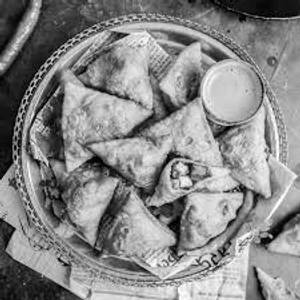 Cheese Chilli Samosa